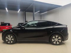 Tesla Model Y rear-wheel drive version - фото 8