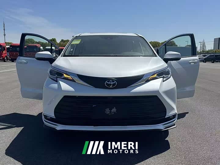 Toyota SIENNA 2.5L dual-engine two-wheel drive comfort version