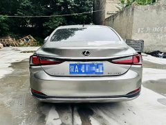 Lexus ES 200 Excellence Edition - фото 4