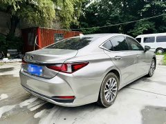 Lexus ES 200 Excellence Edition - фото 6