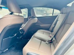 Lexus ES 200 Excellence Edition - фото 8
