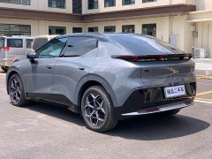 Lynk & Co Z20 530km RWD Pro - фото 4