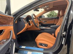 Bentley Flying Spur Plug-in Hybrid 4.0T V8 Standard Edition - фото 3