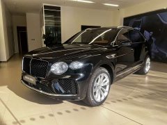 Bentley Bentayga 4.0T V8 Long Wheelbase Art Edition - фото 1