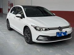 Volkswagen Golf 2021 200TSI DSG Pro - фото 3