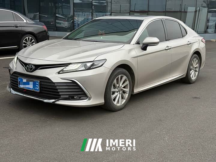 Toyota Camry 2023 2.0G Deluxe Edition