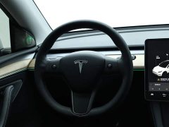 Tesla Model Y long-range all-wheel drive version 3D7 - фото 15