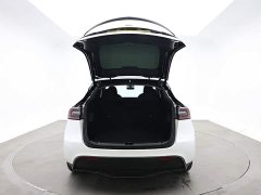 Tesla Model Y long-range all-wheel drive version 3D7 - фото 8