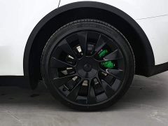 Tesla Model Y long-range all-wheel drive version 3D7 - фото 9