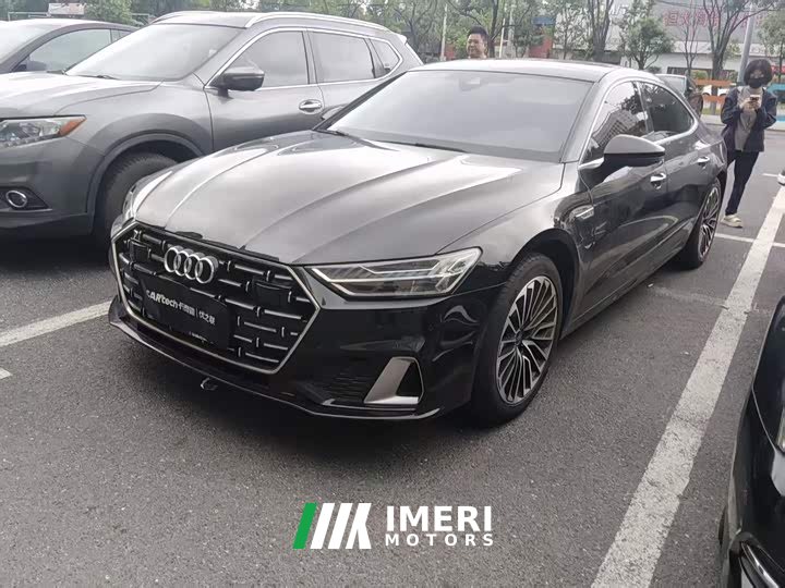 Audi A7L 45 TFSI luxury - автомобиль из Китая