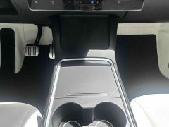 Tesla Model Y rear-wheel drive version - фото 9