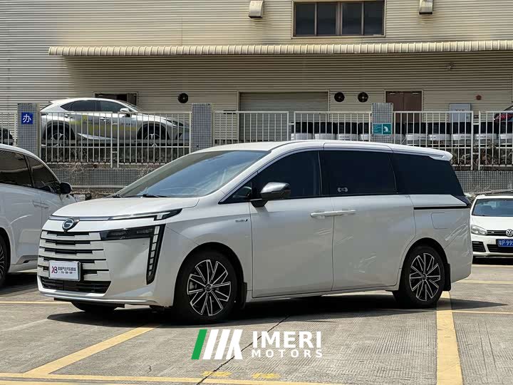 Trumpchi E8 PHEV 150km MAX