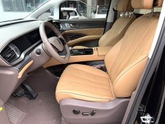 Denza D9 DM-i 970 four-wheel drive flagship - фото 4