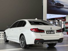 BMW 5 Series 530Li Leading M Sports Package - фото 7