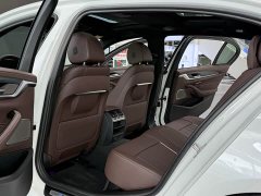 BMW 5 Series 530Li Leading M Sports Package - фото 9