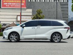 Toyota SIENNA 2.5L Hybrid Platinum Edition - фото 10