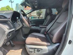 Toyota SIENNA 2.5L Hybrid Platinum Edition - фото 13
