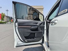 Toyota SIENNA 2.5L Hybrid Platinum Edition - фото 14