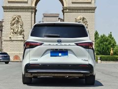 Toyota SIENNA 2.5L Hybrid Platinum Edition - фото 4