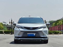 Toyota SIENNA 2.5L Hybrid Platinum Edition - фото 5
