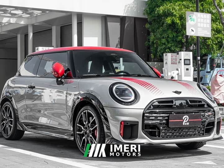 MINI JCW JOHN COOPER WORKS - автомобиль из Китая