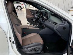 Lexus ES 300h Premium Edition - фото 11