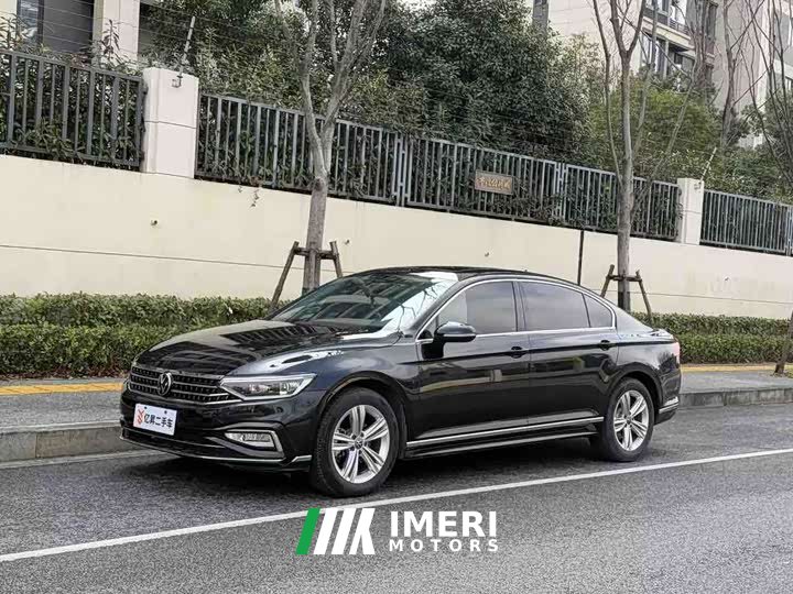 Volkswagen Magotan 2023 2 million commemorative edition 280TSI DSG comfort - автомобиль из Китая
