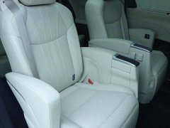 Lynk & Co Grevia 2024 2.5L Hybrid Monarch ULTRA Edition - фото 13