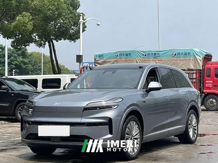 BMW Ledo L90 Ultra six-seater version - автомобиль из Китая