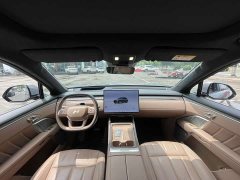 BMW Ledo L90 Ultra six-seater version - фото 11