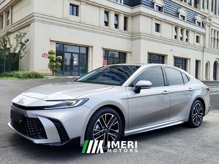 Toyota Camry 2026 Hybrid 2.0HSE Sport Lite Edition - автомобиль из Китая