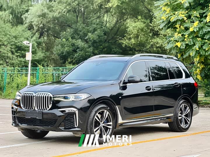 BMW X7 xDrive40i M Sport Package - автомобиль из Китая