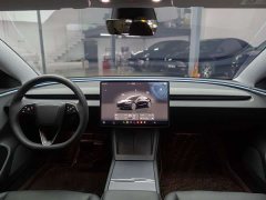 Tesla Model 3 rear-wheel drive version - фото 13