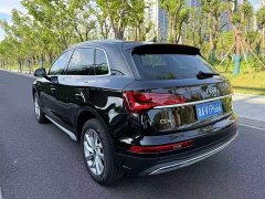 Audi Q5L 40 TFSI luxury and elegant - фото 4