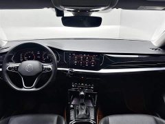 Volkswagen Passat 330TSI Luxury Edition - фото 11
