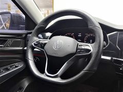 Volkswagen Passat 330TSI Luxury Edition - фото 12