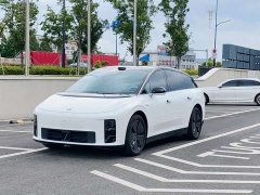 Li Auto Ideal i6 2025 two-wheel drive standard version - фото 1