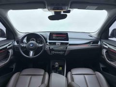 BMW X1 facelift sDrive25Li leading - фото 14