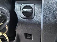 Toyota Land Cruiser (Import) LC76 4.0L Manual - фото 10