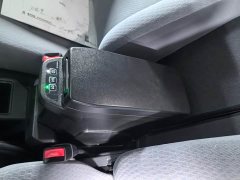 Toyota Land Cruiser (Import) LC76 4.0L Manual - фото 8