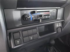 Toyota Land Cruiser (Import) LC76 4.0L Manual - фото 9
