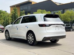 AITO Wenjie M8 2025 extended range Max version 37kWh 5-seater version (192-line lidar) - фото 9