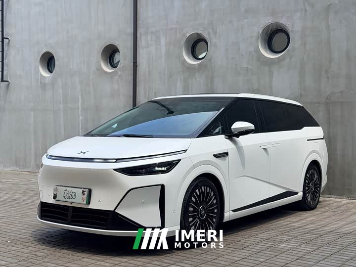 XPENG X9 Extended Range 1602 Ultra - автомобиль из Китая