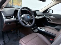 BMW iX1 eDrive25L M Sports Package - фото 7