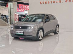 Lynk & Co firefly luminous version - фото 1