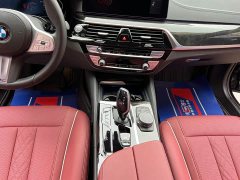 BMW 5 Series facelift 525Li M Sports Package - фото 13