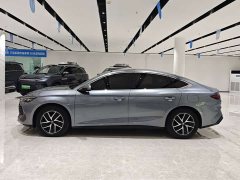 BYD Qin L DM-i 120KM Leading Edition - фото 3