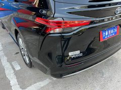 Toyota SIENNA 2023 2.5L Hybrid Platinum Edition - фото 12