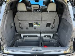 Toyota SIENNA 2023 2.5L Hybrid Platinum Edition - фото 18