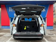 Toyota SIENNA 2.5L Hybrid Deluxe Edition - фото 9